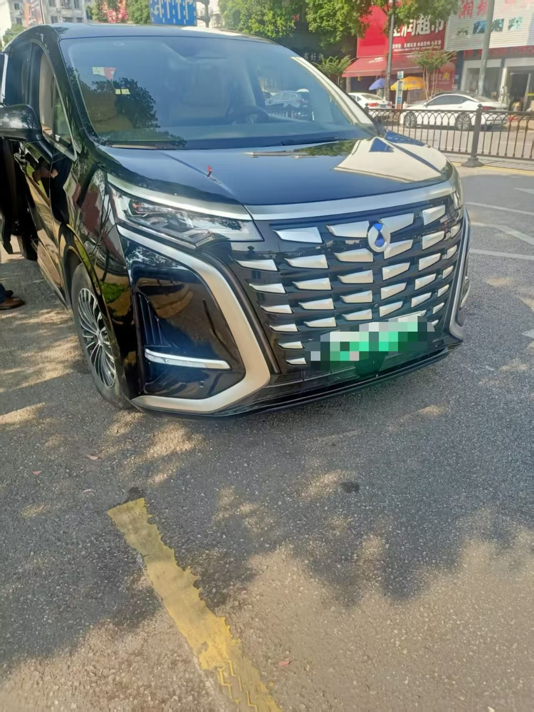 2023 腾势 D9