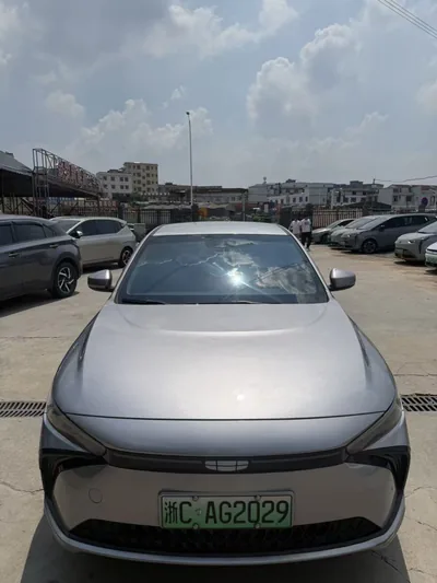 2023 吉利 几何G6