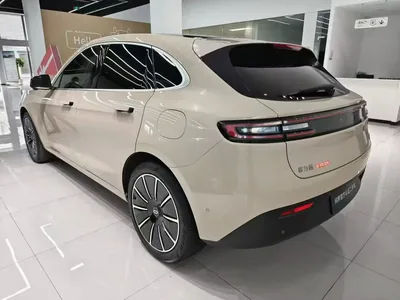 2023 问界 M5